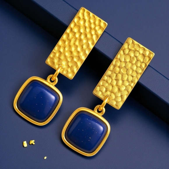 ποΈGold Plated Hammered Geometric Earrings with Lapis Lazuli Genuine Stone β¨ - Picture 7 of 11